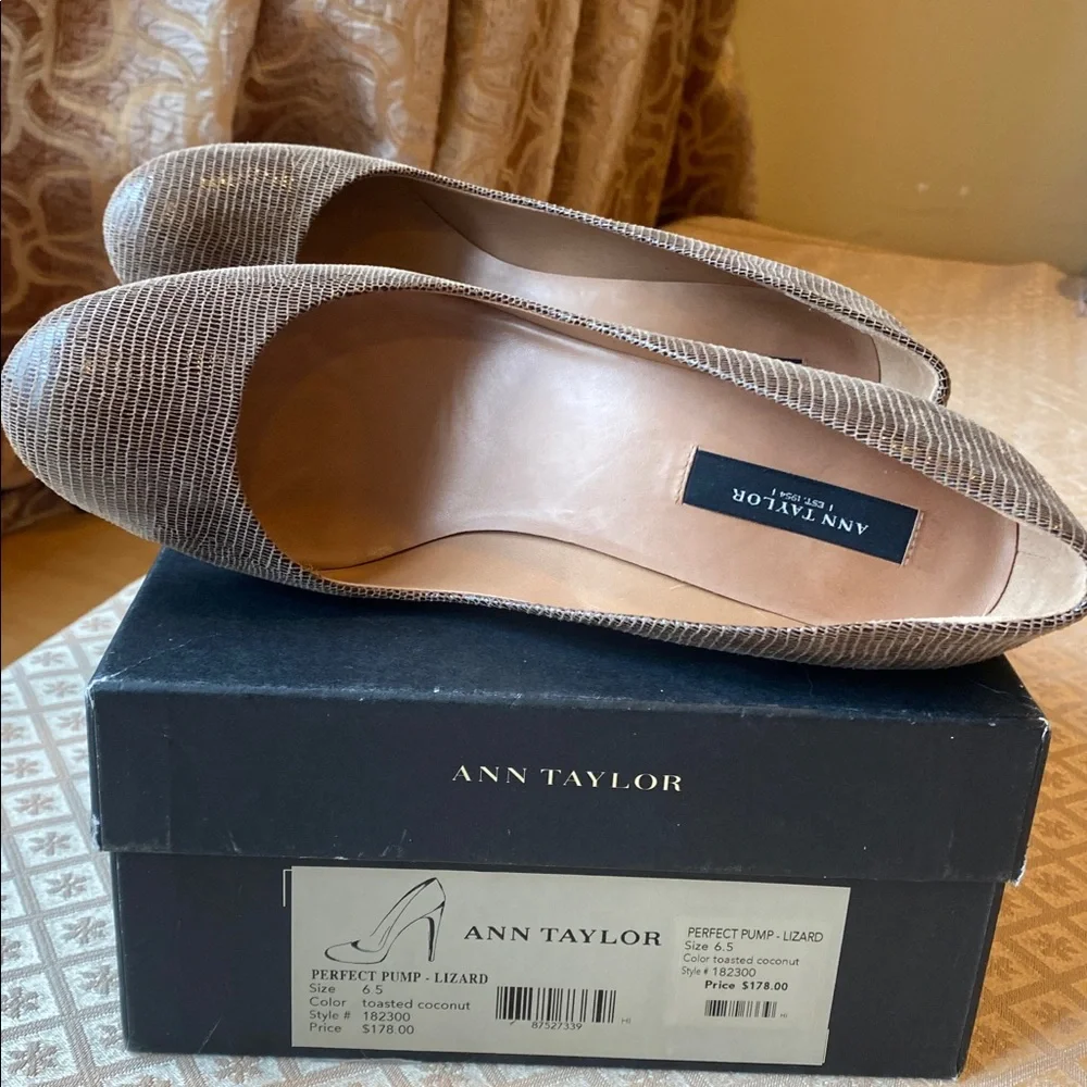 Ann Taylor Textured Tan Heels